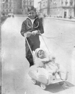 1950 - a napoli con la sorellina Elvira