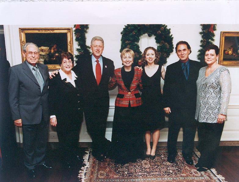 Tony Munno con il Presidente Clinton e la First Lady Hillary
