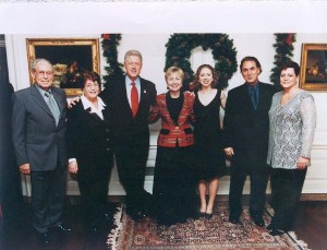 Tony Munno con la Famiglia Clinton