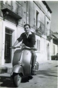Pino Del Pizzo in vespa 1961 
