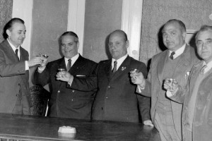 Salvatore Guido con Giovanni Autelitano, delegato regionale dell'A.N.M.I. e con Domenico Alecce Sindaco di Amantea