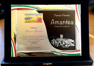 Targa al M° Ferrer Ferran dall'Associazione Amanteani nel Mondo