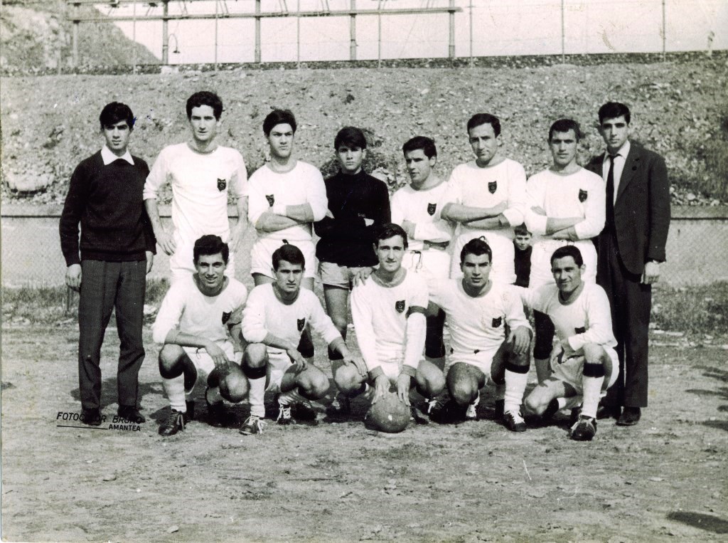 La squadra di calcio del Club Altair (1963)